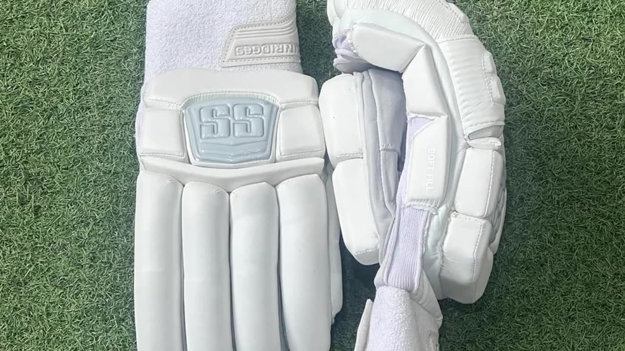 SS Cricket Gloves (Custom Made)