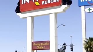 🚨 BREAKING: IN-N-OUT BANNED “6-7” AFTER TREND TURNED STORES INTO ZOOS & EMPLOYEES SNAPPED