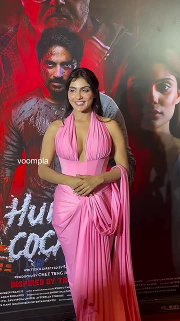 ishita raj rolls in for a movie screening in andheri, pose for the cams.mp4