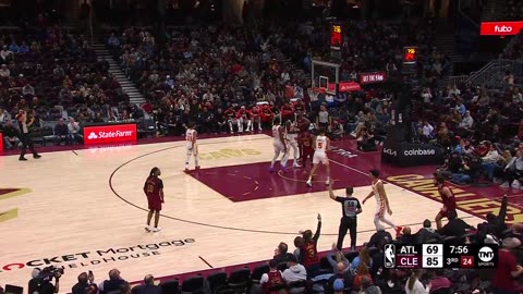 NBA - Max Strus lets it fly from the corner for 3!