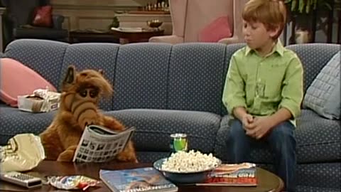 CLASSIC TELEVISION " ALF " ALIEN LIFE FORM..
