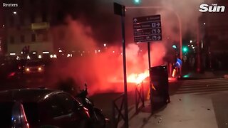 Riot cops blast protesters with water cannons & tear gas at pro-Palestine demo in Rome