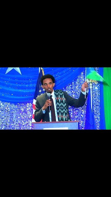 Minneapolis Mayoral Candidate Waves Somali Flag at Rally
