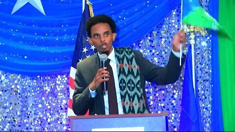 Minneapolis Mayoral Candidate Waves Somali Flag at Rally