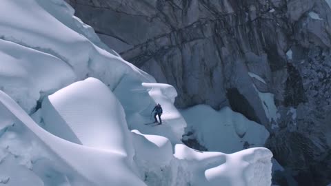 🤯✨ You Won't Believe This First Ever No-Oxygen Ski Descent of Everest! | FeedMyCuriosity