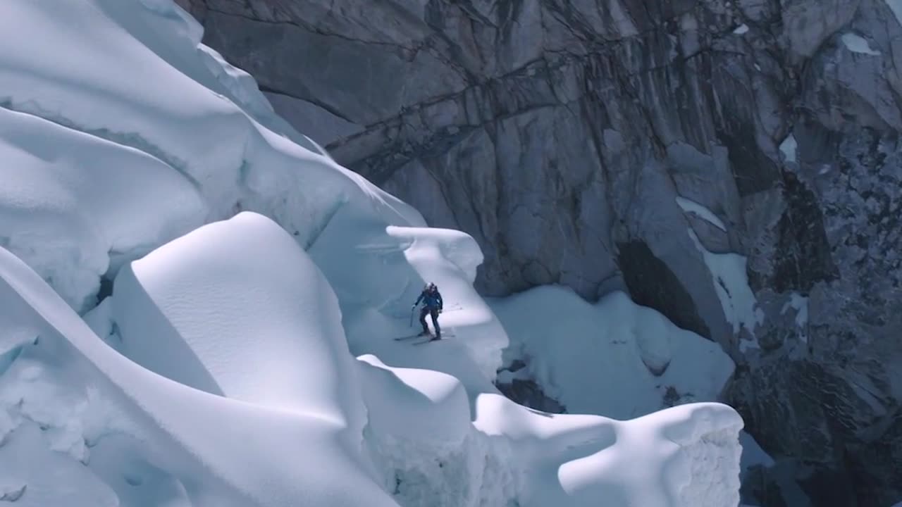 🤯✨ You Won't Believe This First Ever No-Oxygen Ski Descent of Everest! | FeedMyCuriosity