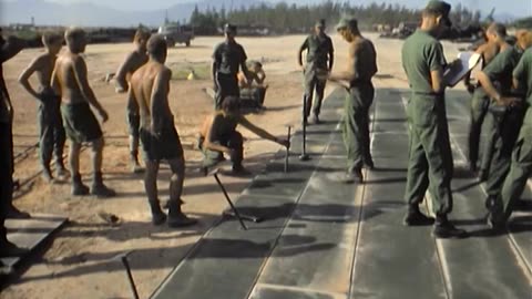 SEABEES RESURFACING PHU BAI AIRSTRIP - SEABEES RESURFACING PHU BAI AIRSTRIP - 428-npc-40612