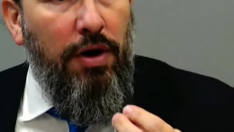 104 - The Responsibility of the Jewish People [Rabbi Aryeh Wolbe]