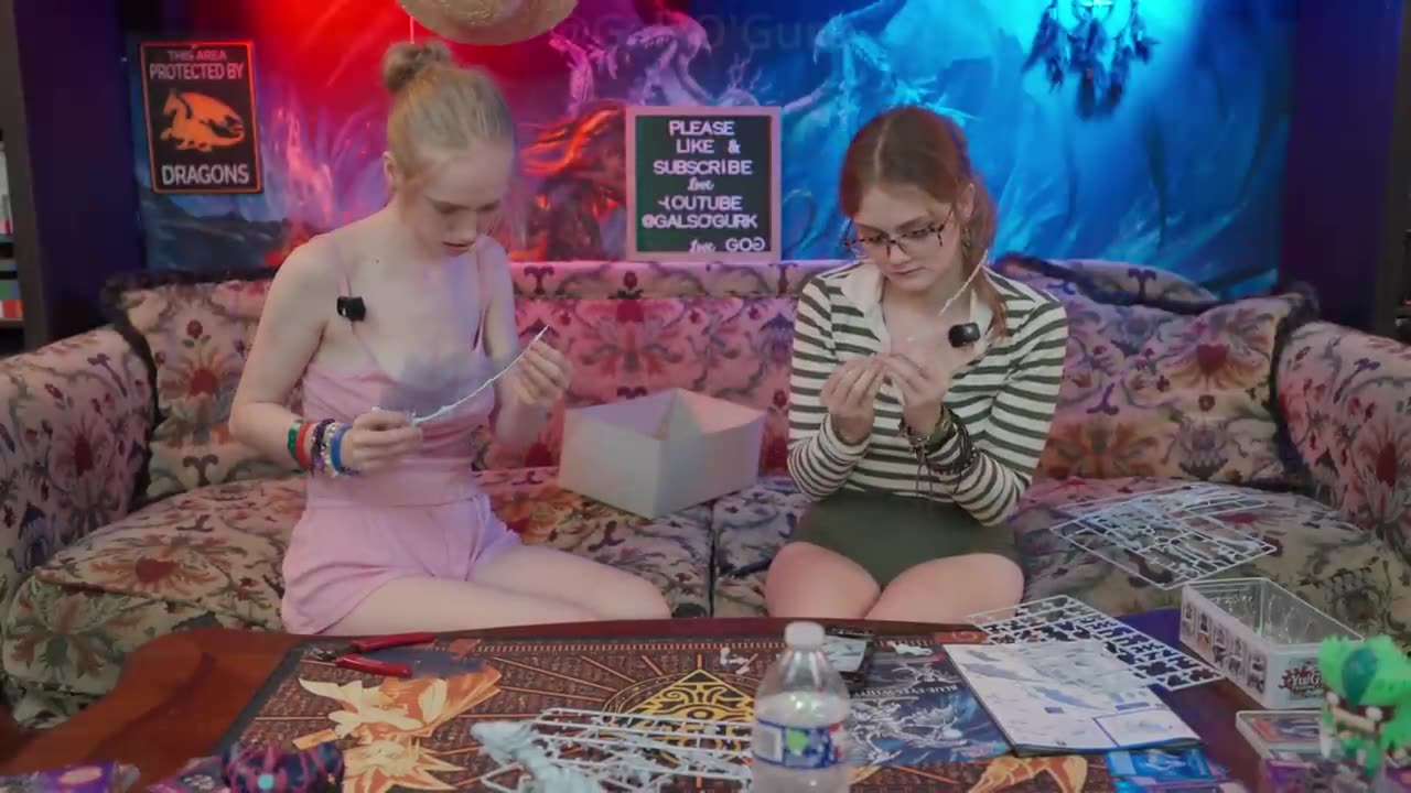 Building the Blue Eyes White Dragon + Opening EVEN MORE Random Yu-Gi-Oh Booster Packs!! Part 3