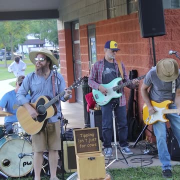 Menasha Porch A Palooza with A Town Unplugged
