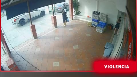 En Ecuador 🇪🇨 sicarios asesinan a futbolista Mario Pineda y su esposa