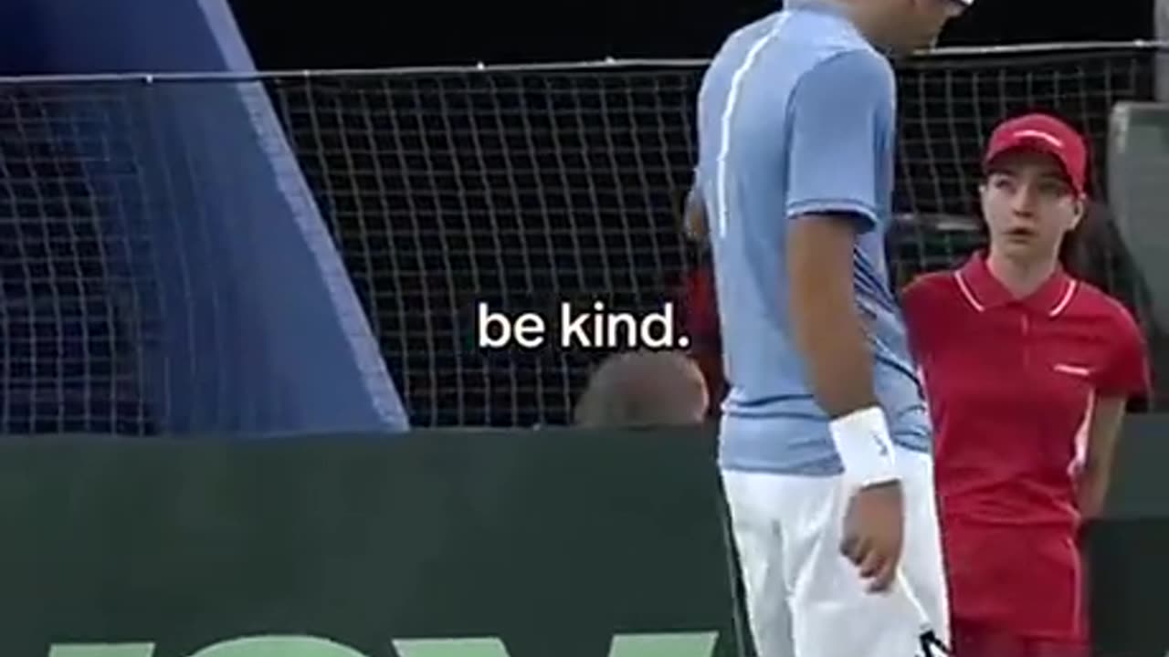 #wholesome Player makes sure ball girl is OK after getting hit by tennis ball.