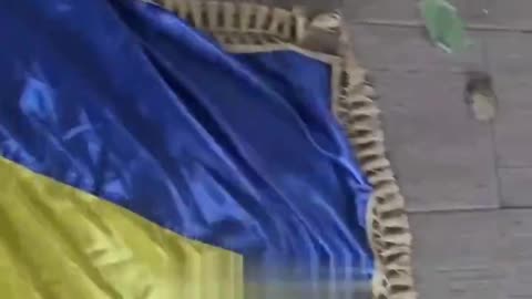 Russian Soldiers Enter Krasnoarmeysk Lair