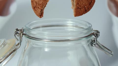 Cookies 🍪 asmr ✨ watch jar cointaining cookies 🍪
