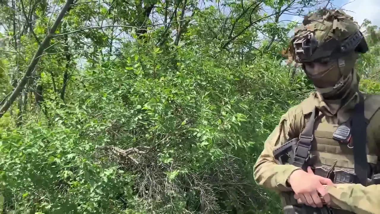 Heavy Russian Strikes on Ukrainian Positions – Part 13