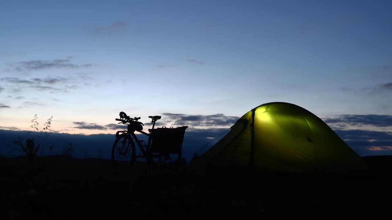 01. Cycling Britain's lumps, bumps + unusual camp spots.