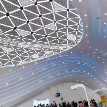 An Extraordinary Metro Station in China 🙀⭐