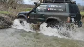 No Diff Lock vs. Diff Lock in a Nissan P SUV