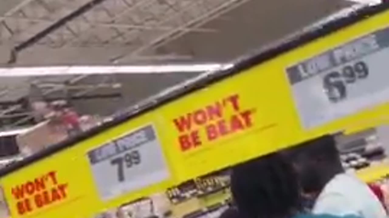 Toronto loves her niggers! 🐒🐒🐒🤬😒