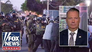 WARNING as 'bounties' placed on ICE agents in Chicago: 'HAS TO STOP'