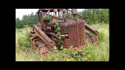 Restoring a 1950s Allis Chalmers HD5 Bulldozer Abundant on a farm