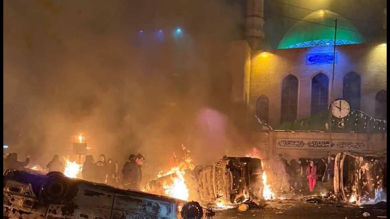 Footage from the Iranian capital: Teheran on Fire!