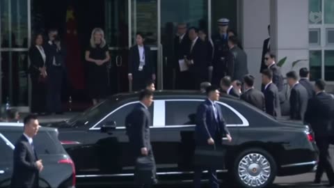 Xi arrives for his meeting with Trump.