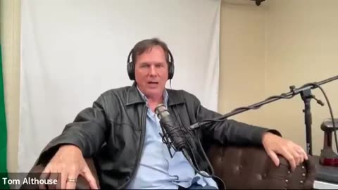 19 ноября 2024 Кэрри Мадей остеопат и исследователь берет интервью у Тома Олтхауса