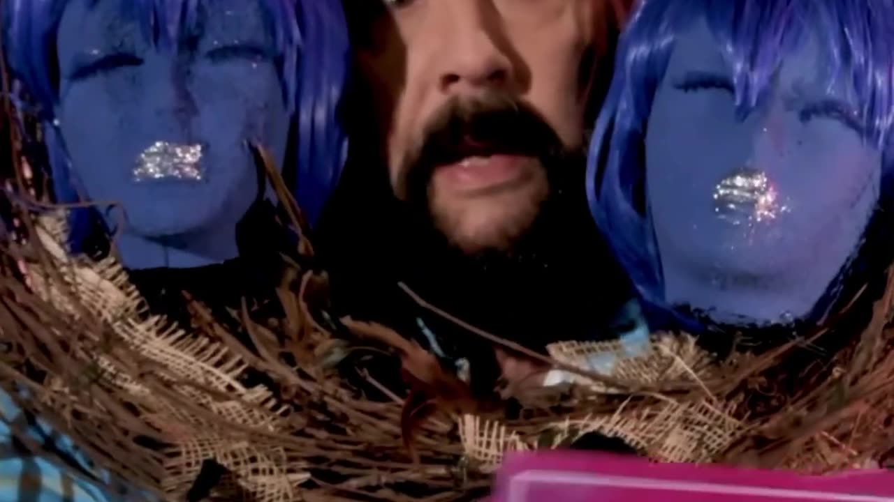 Amanda spills on “The Nest” lewk. On an all new HeyQween streaming now on WOW PRESENTS PLUS
