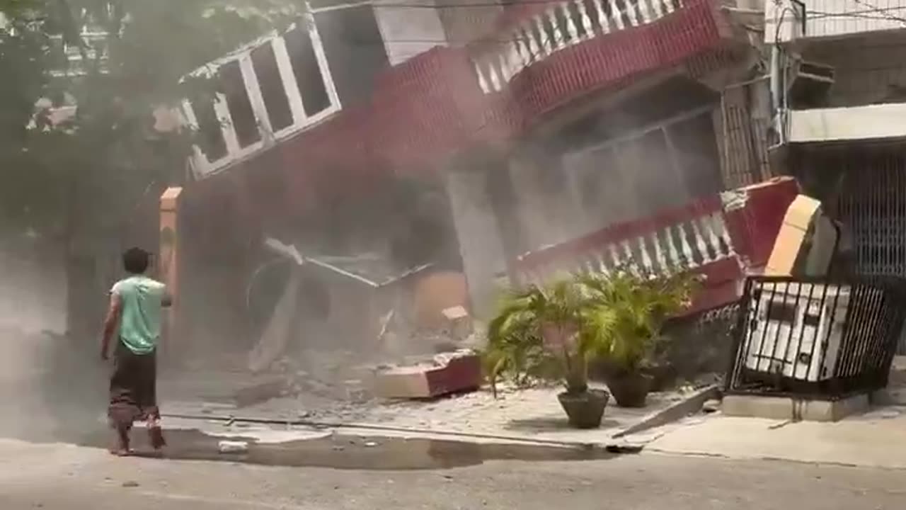Mandalay, Myanmar, after the 7.7 magnitude earthquake