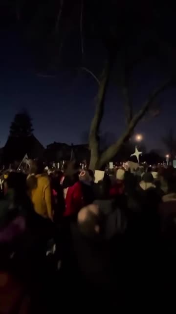 🇺🇸🔥 Groß angelegte Anti-ICE- und Anti-Trump-Proteste in den gesamten Vereinigten Staaten