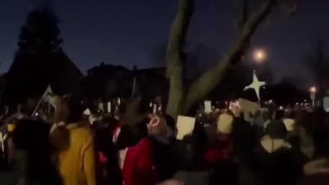 🇺🇸🔥 Groß angelegte Anti-ICE- und Anti-Trump-Proteste in den gesamten Vereinigten Staaten