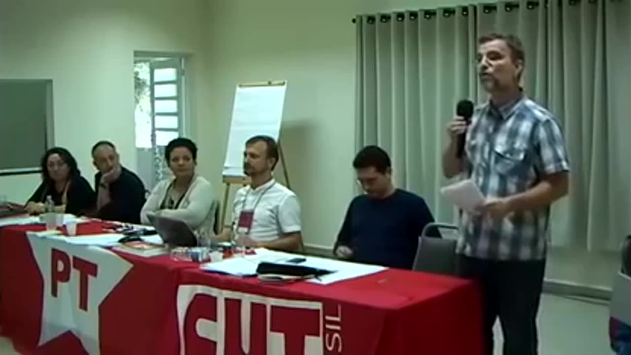 PT em tempos de guerra - estrategistas do PT analisam a crise do partido.