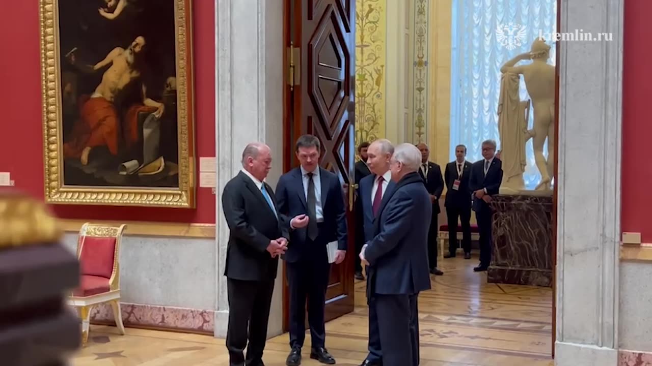 Президент России встретился с Верховным правителем Малайзии султаном Ибрагимом2