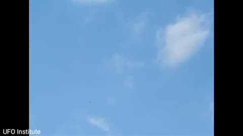 🚀👽 Cigar-Shaped UFO Spotted Over Banbury - What's the Explanation? | TheTruthAbove
