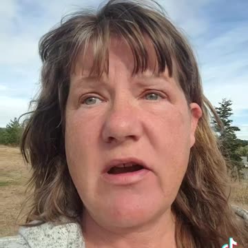 🚨 Police on site at the BC Universal ostrich farm Save Our Ostriches: More info:👇