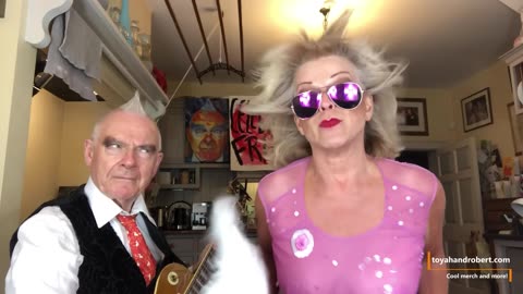 20220529 Toyah & Robert's Sunday Lunch - CELEBRITY SKIN [Vv_UQEctZa0]