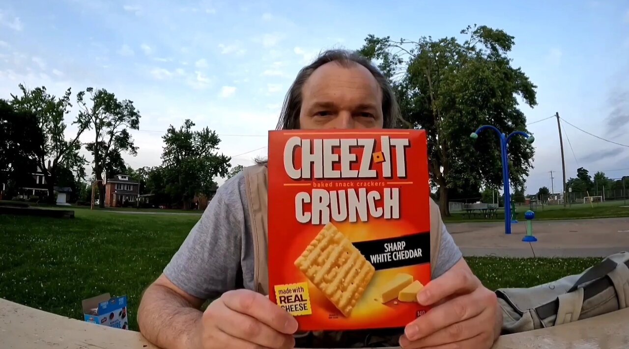 Cheez-It Crunch Sharp White Chedder Review