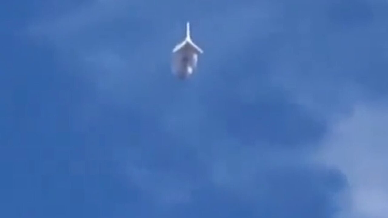 Driver Captures Odd UFO over Arizona