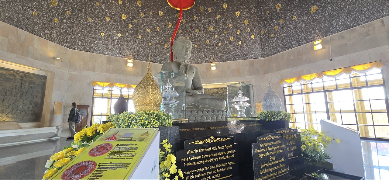 Grand Pagoda Nabhapolbhumisiri The King and Queen Pagodas