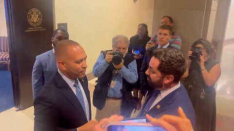 Son Of A Glitch! Mike Lawler Makes Hakeem Jeffries Malfunction And Mutter Same Phrase Over And Over
