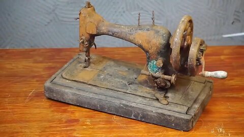 Broken & Muddy Sewing Machine Restoration - Like Brand New! Satisfying Restoration