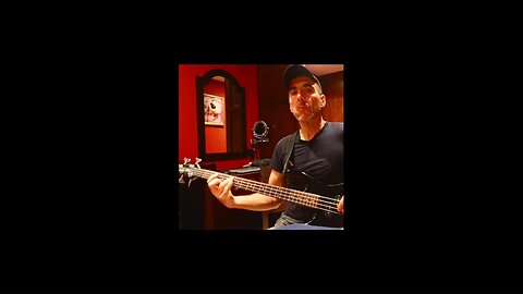 Lost in hollywood Rainbow Rock music bass guitar