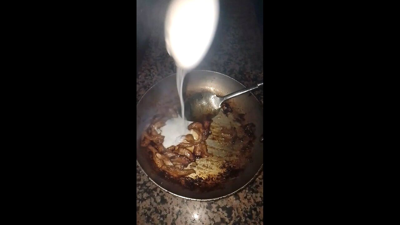 émincé de poulet sauce champignons