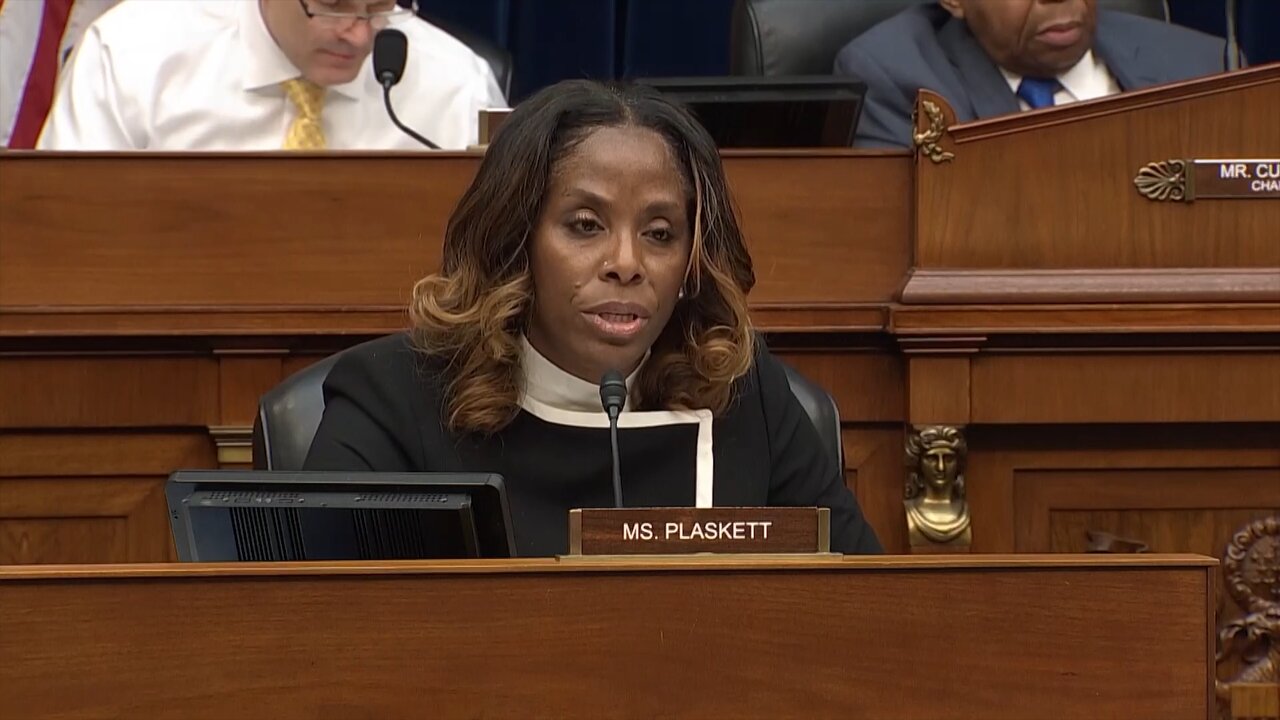 Jasmine Crockett Defends Jeffrey Epstein's Collusion in a Congressional Investigation