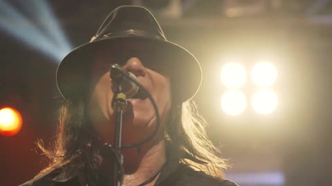 Party All Night - Quiet Riot (live)