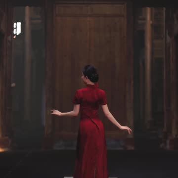 Daily Beauty EP 564 | Lovely Crimson Gown Dynamic Slow Dance