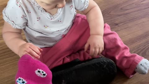 Baby Kayla helps mommy with her shoes 👟