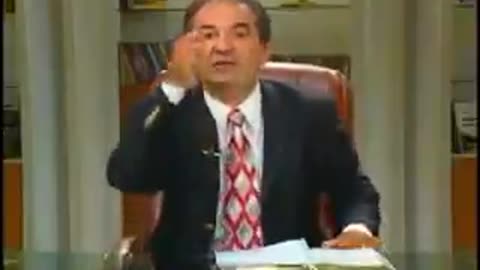 O ladrão Silas Malafaia aplicar seu golpe usando o nome de Deus, usam a bíblia para vender a palavra e, prometem tudo enquanto enche sua conta bancária.