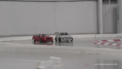 Bumperless D-Like Re-R HYBRID S13 vs 3Racing SAKURA D5S S14 GTRC